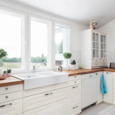 High-quality, Peaceful, Rural Holiday home *